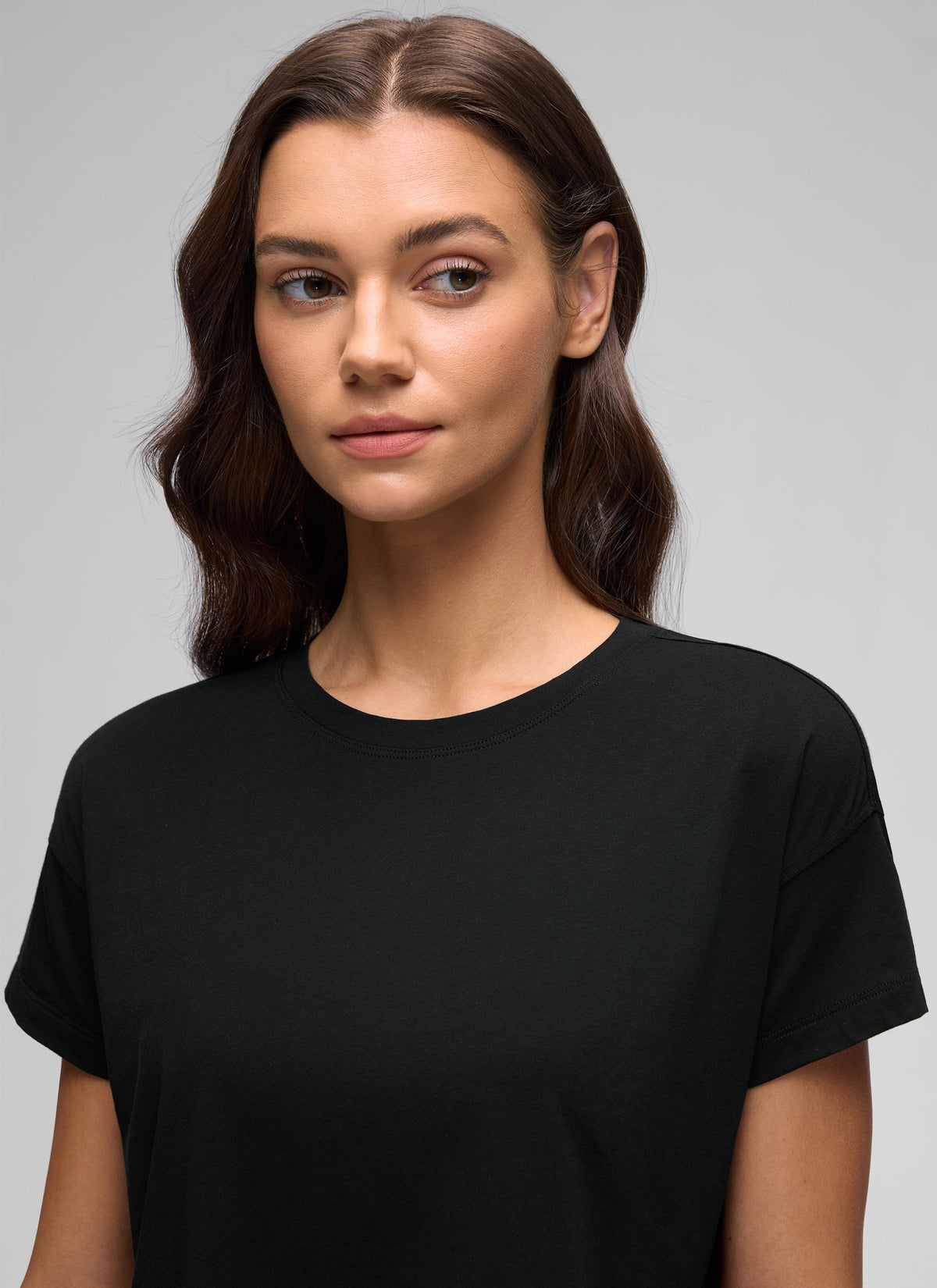 חולצת קרופ Pima Cotton Crew Neck - שחור