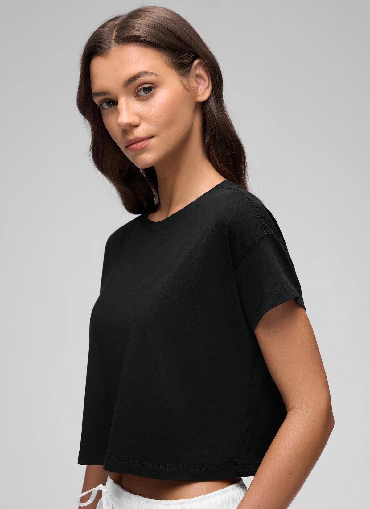 חולצת קרופ Pima Cotton Crew Neck - שחור