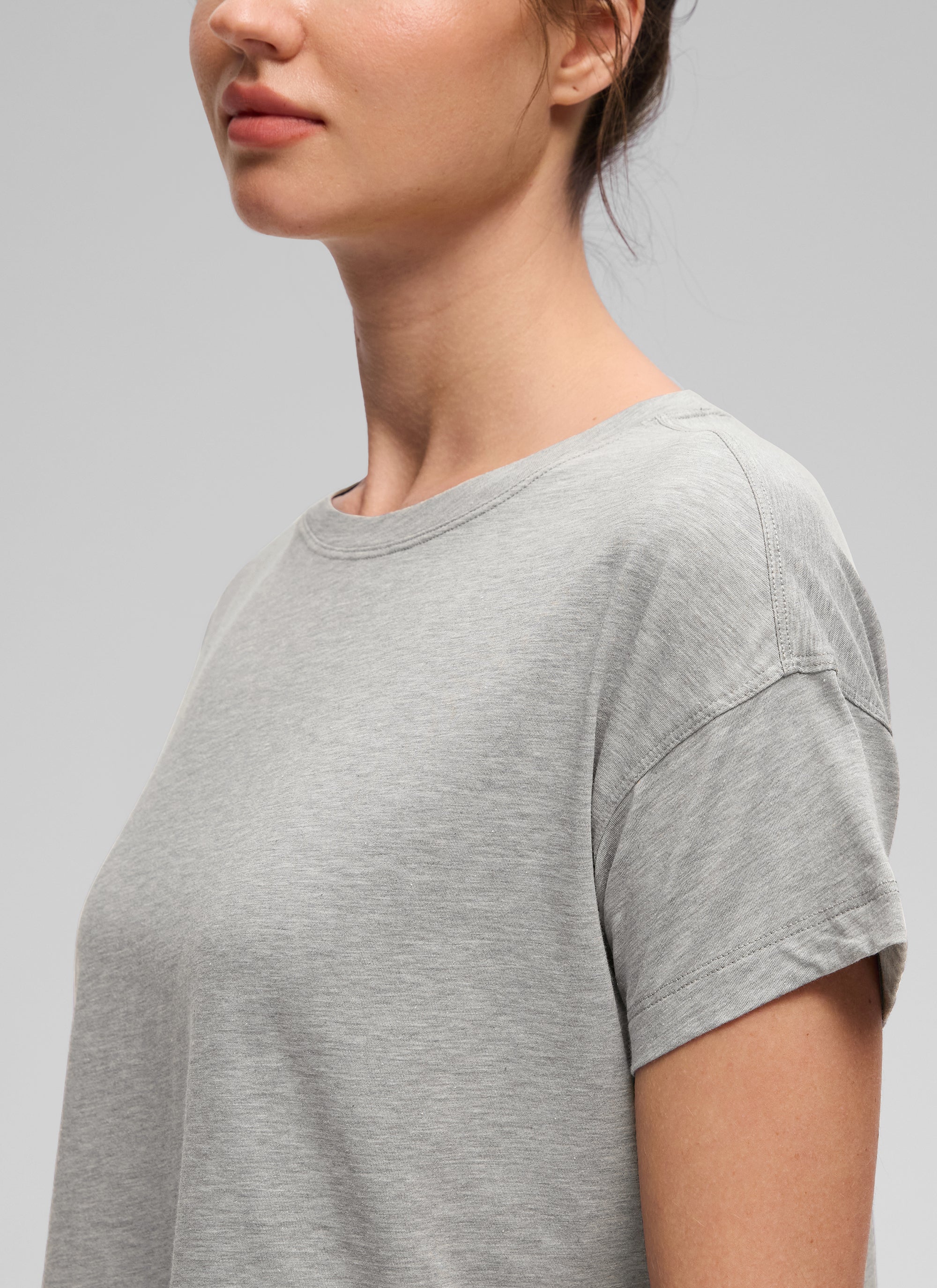 חולצת קרופ Pima Cotton Crew Neck - Heathered Medium Grey