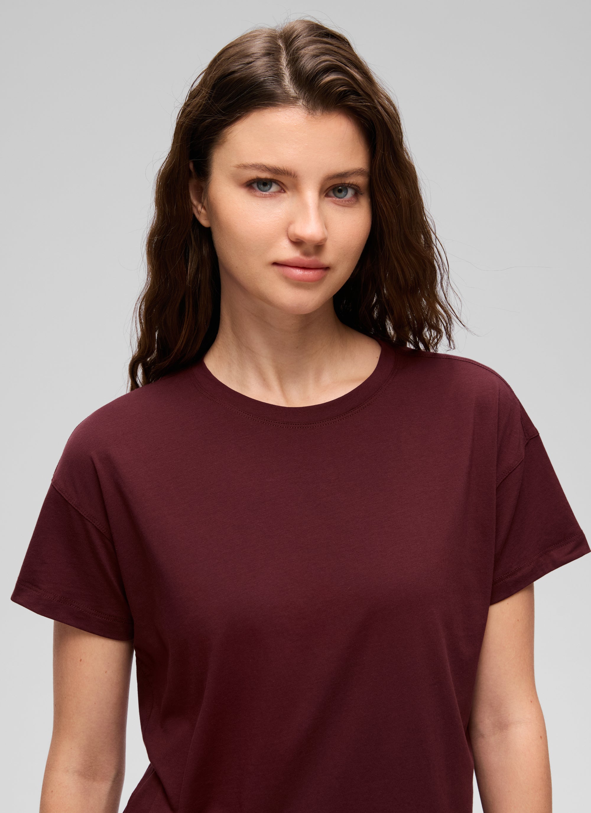 חולצה קצרה Pima Cotton רפויה - Red Merlot