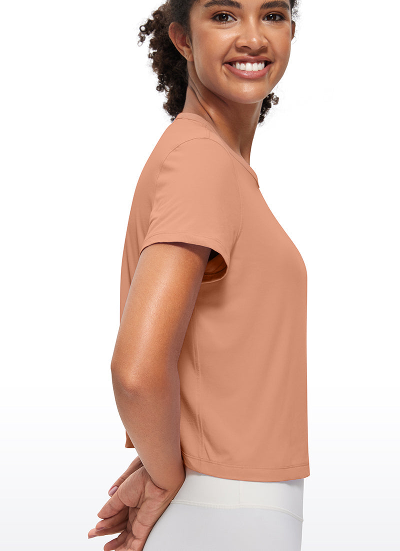 חולצת קרופ קצרה Pima Cotton Classic Fit - מוקה