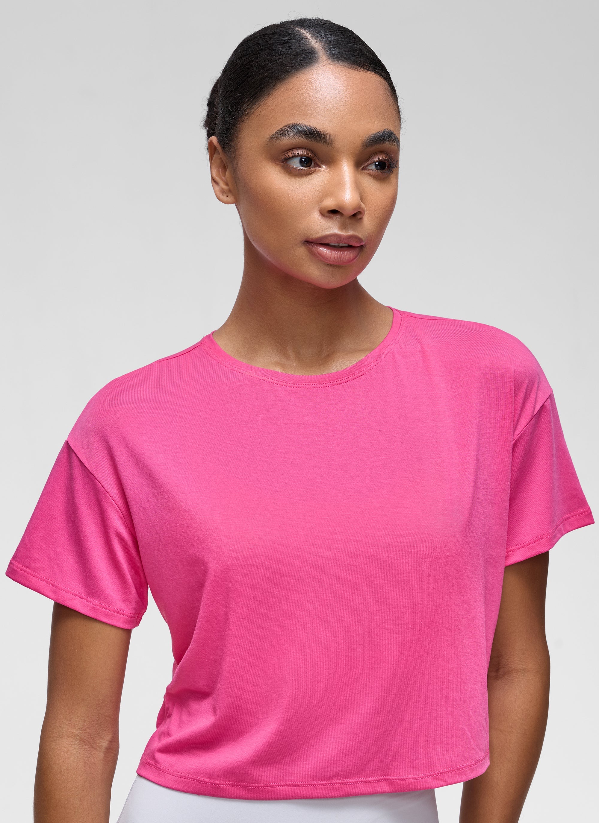 חולצת קרופ קצרה Open Back - Sonic Pink