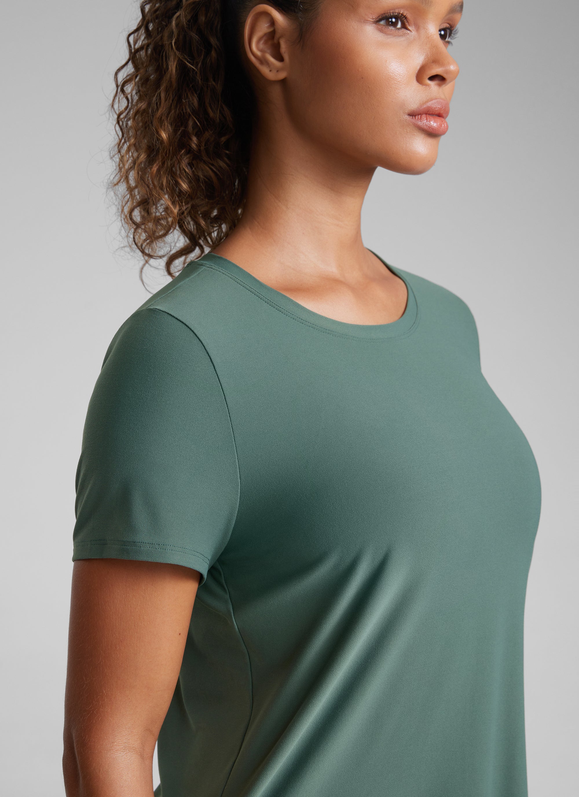 חולצה קצרה Cloudweight Crewneck שסע צד - Graphite Green