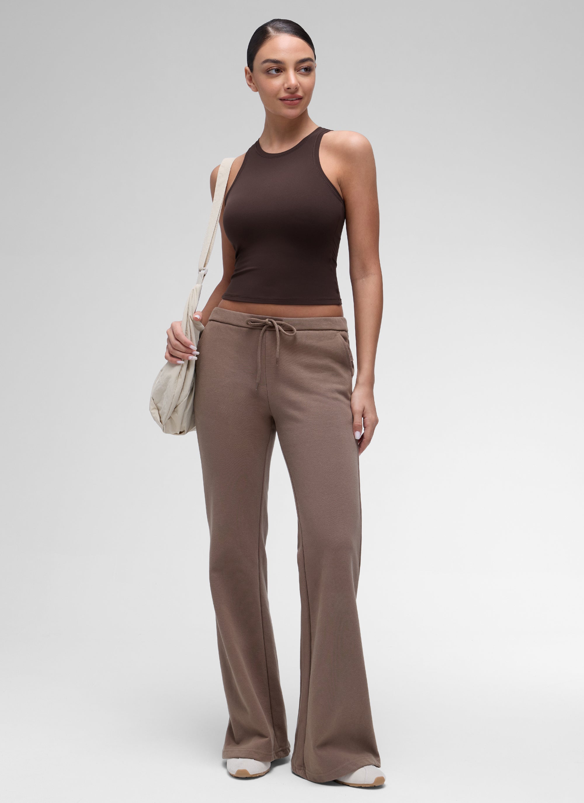 גופייה Softembrace High Neck Racerback בטנה כפולה - Hot Fudge Brown