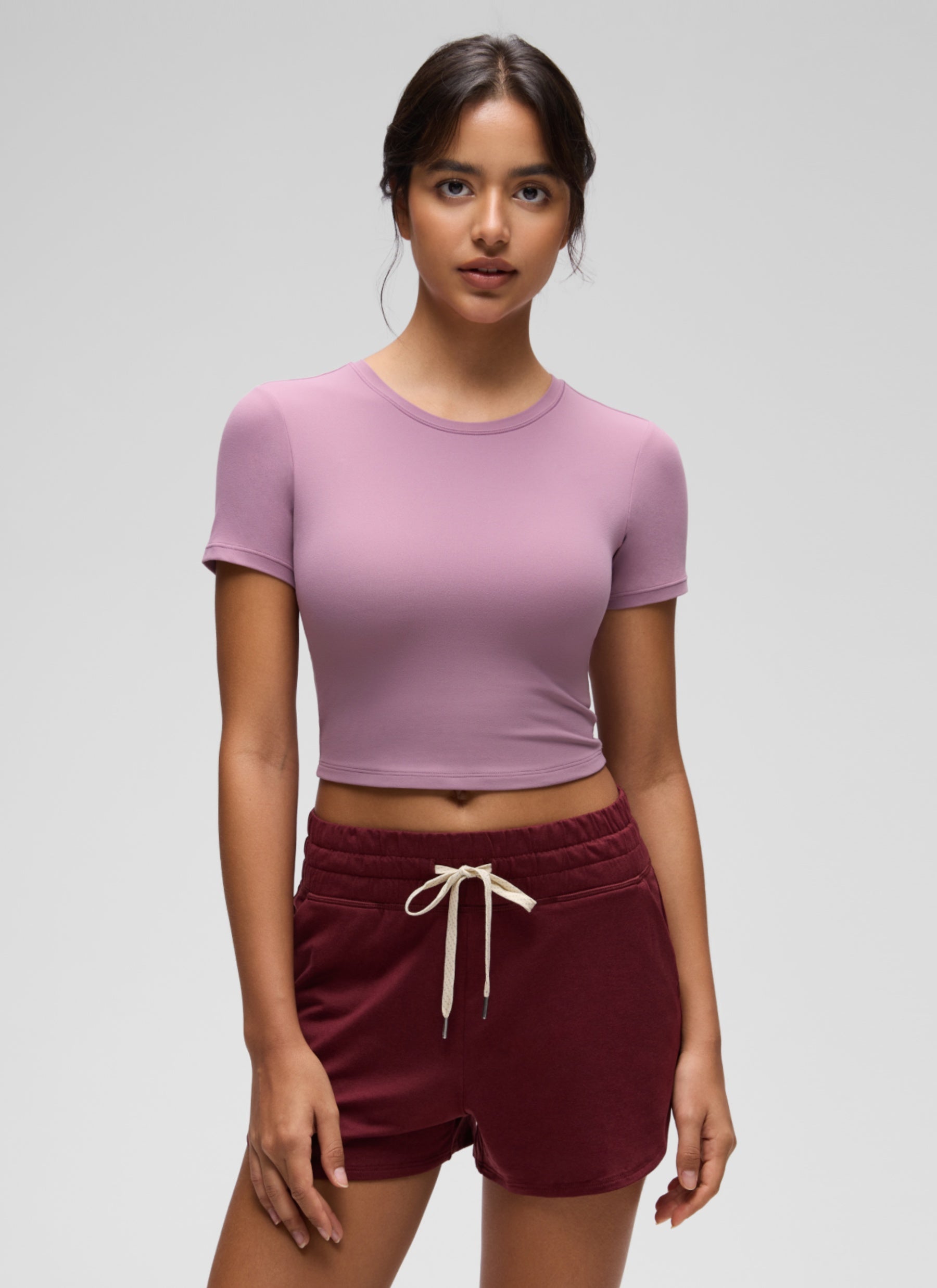 חולצת קרופ קצרה Softembrace Crewneck - Light Lavender
