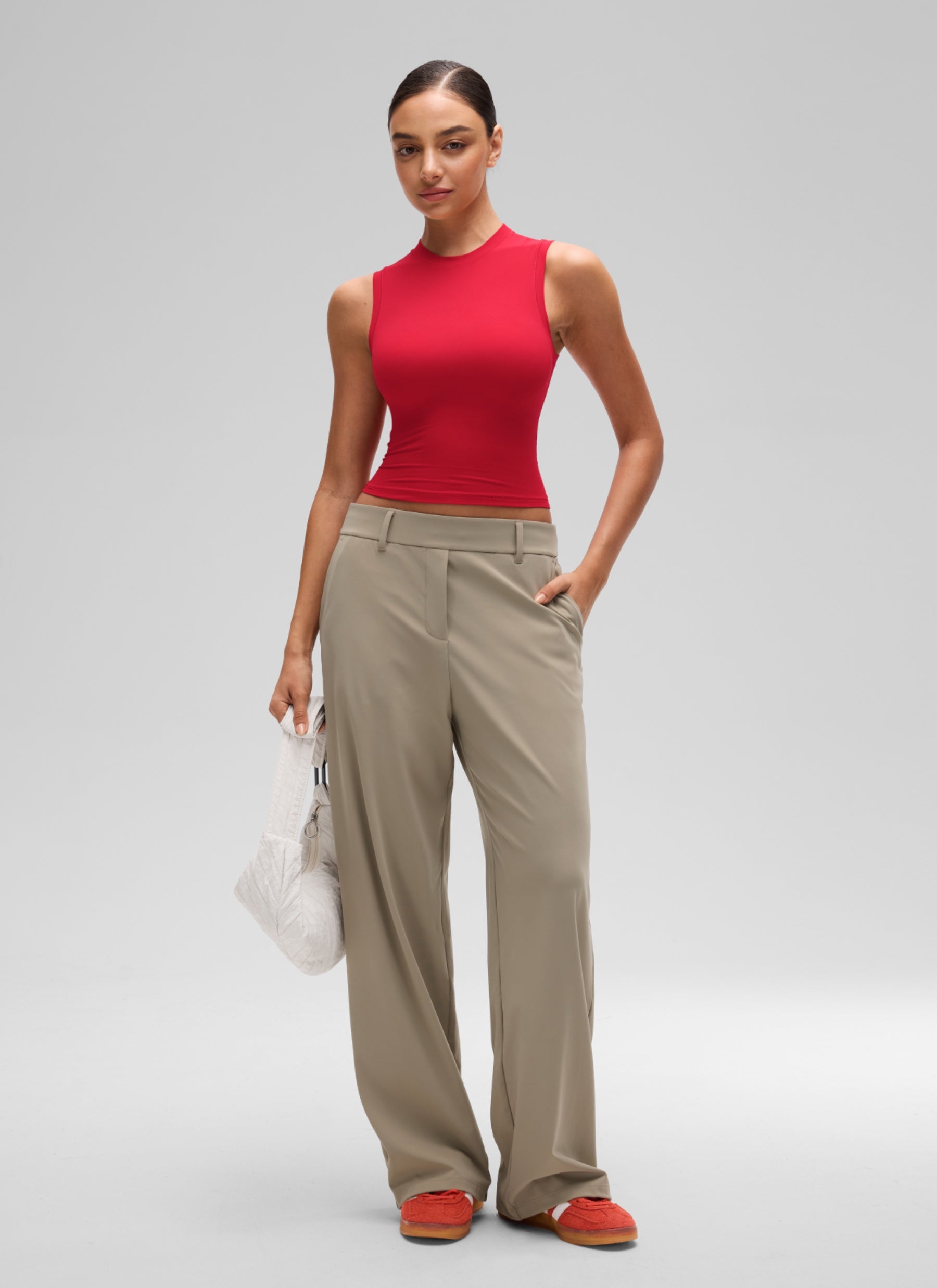 גופיית קרופ Softembrace High Neck Racerback - Aurora Red