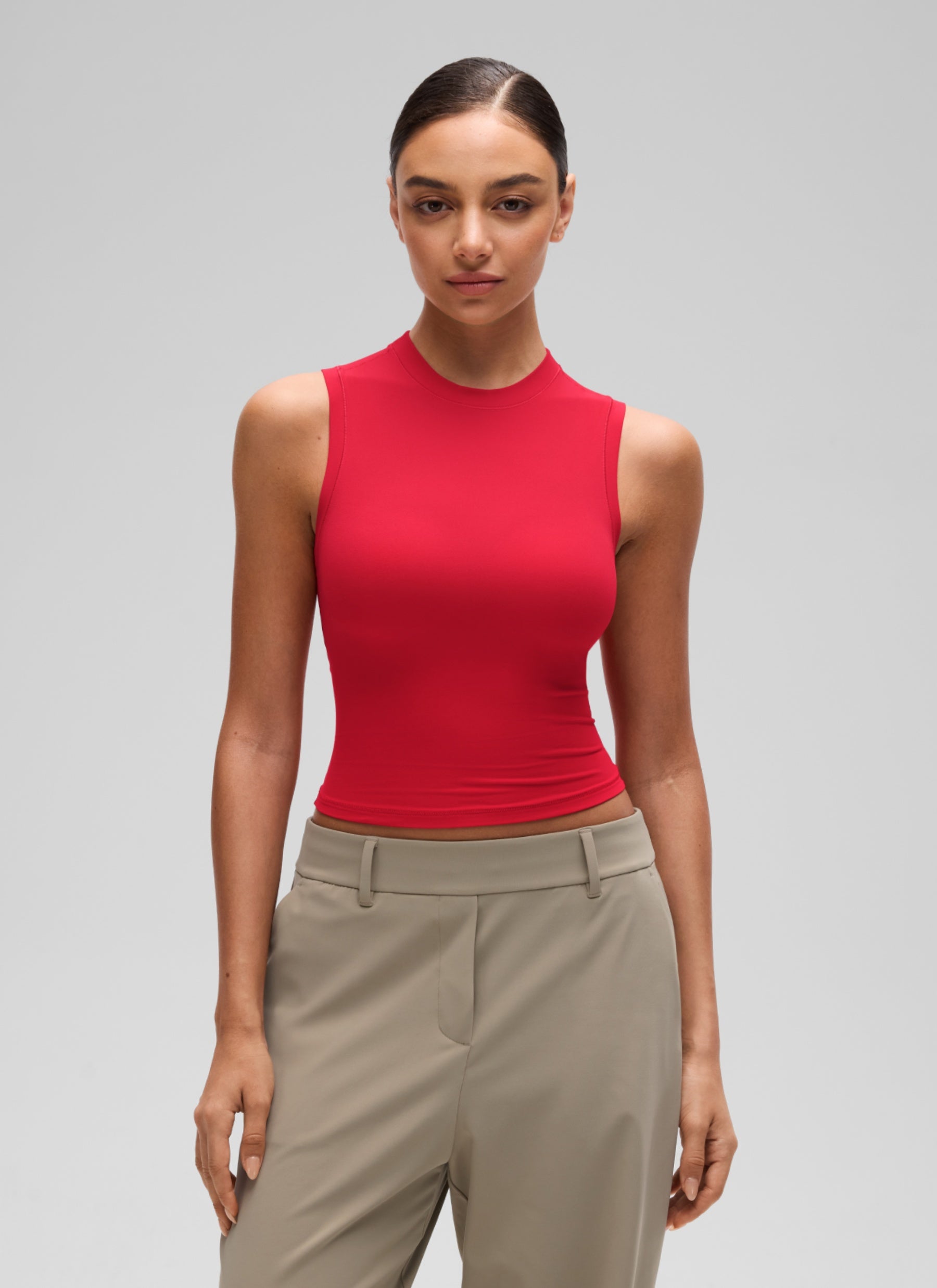 גופיית קרופ Softembrace High Neck Racerback - Aurora Red