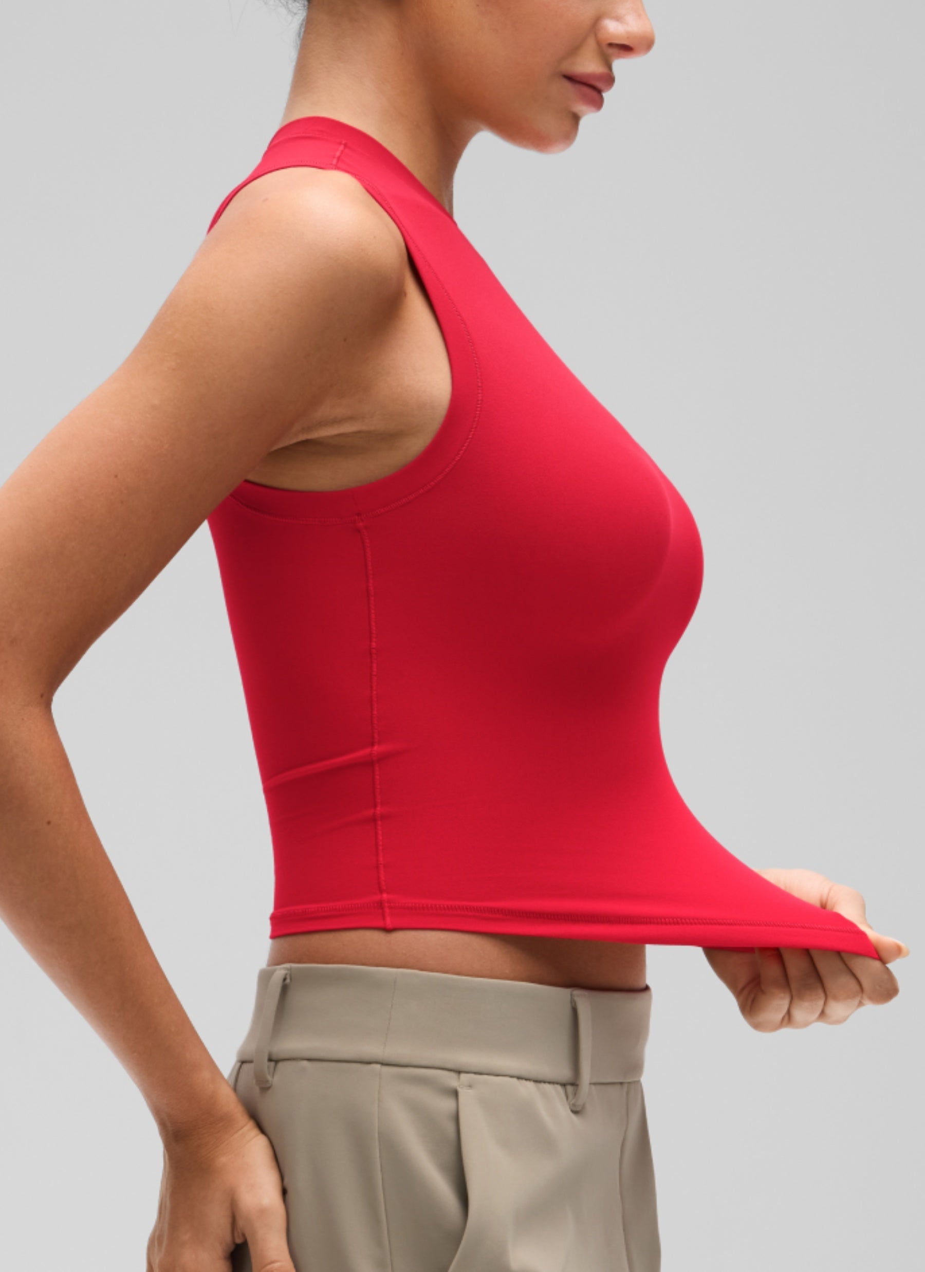 גופיית קרופ Softembrace High Neck Racerback - Aurora Red
