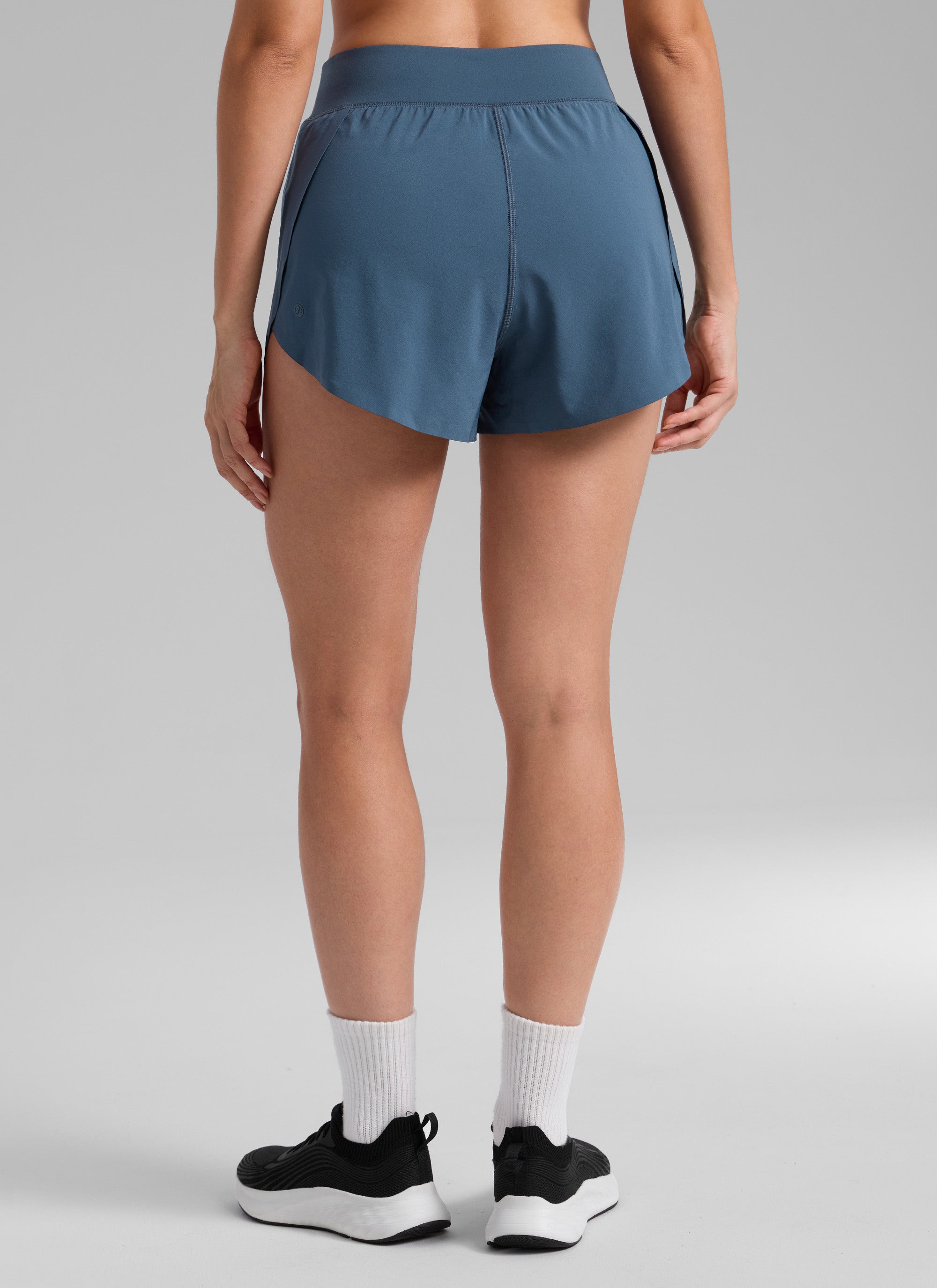 מכנס ריצה Feathery-Fit Soft Dolphin אולטרה-קל 3" - Stelindigo
