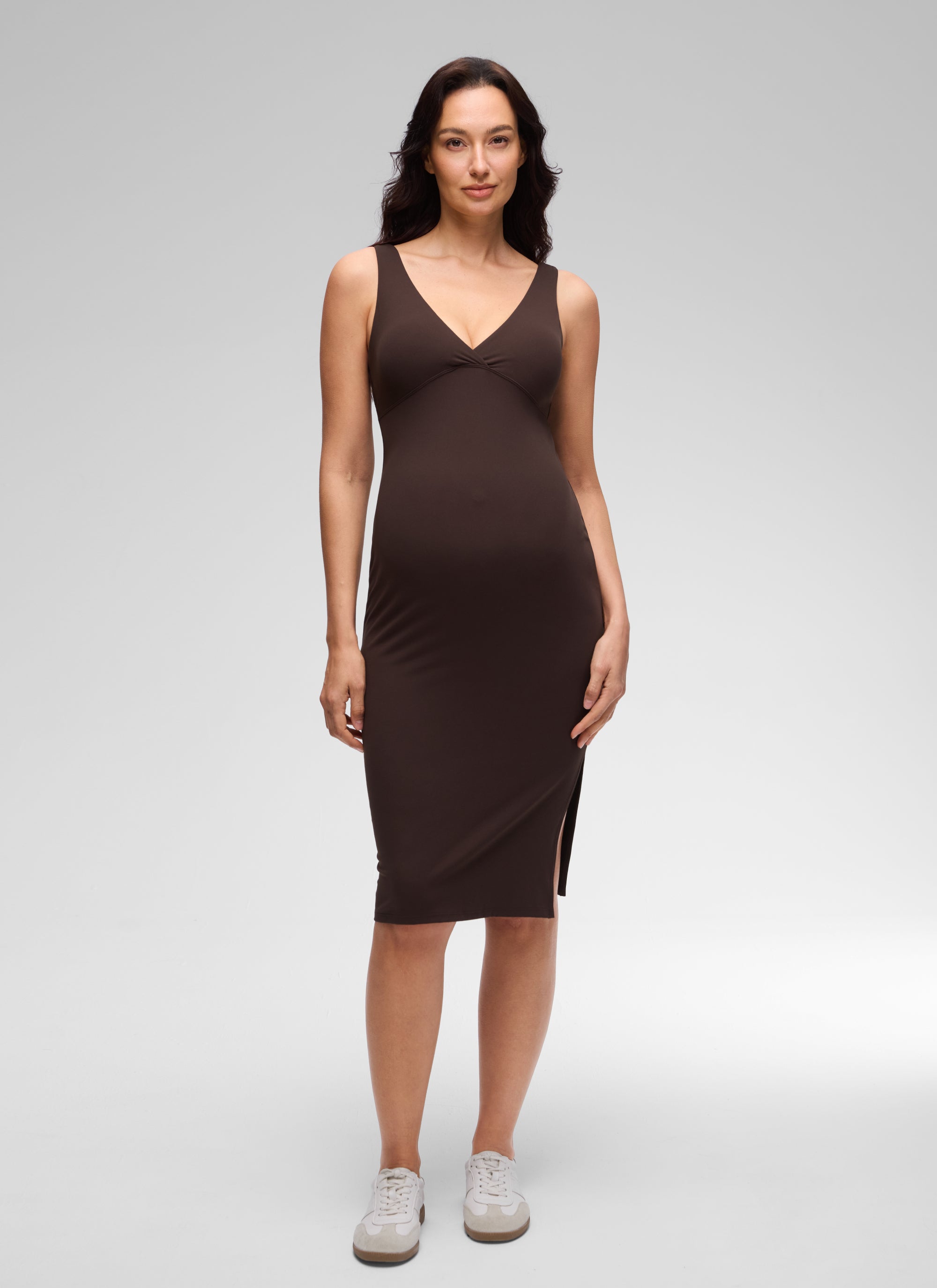 שמלת הריון והנקה Butterluxe V Neck - Hot Fudge Brown